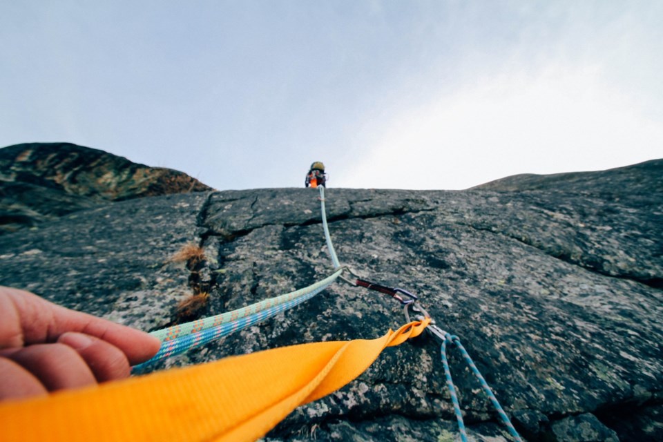 rock-climbing-1283693_1920