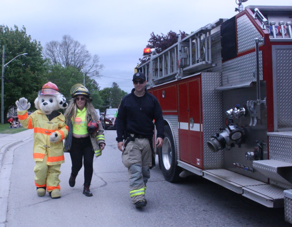 2022-05-21 Portarama_Tay Fire Dept mascot