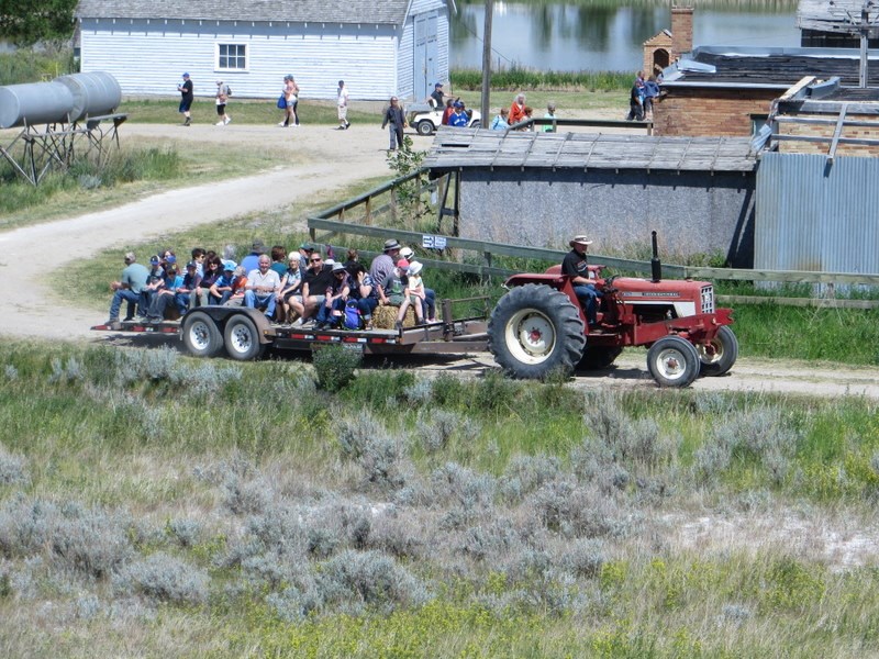 Wagon rides take visitors up into the hills that are home to the clay deposits. (supplied: Frank Korvemaker)        