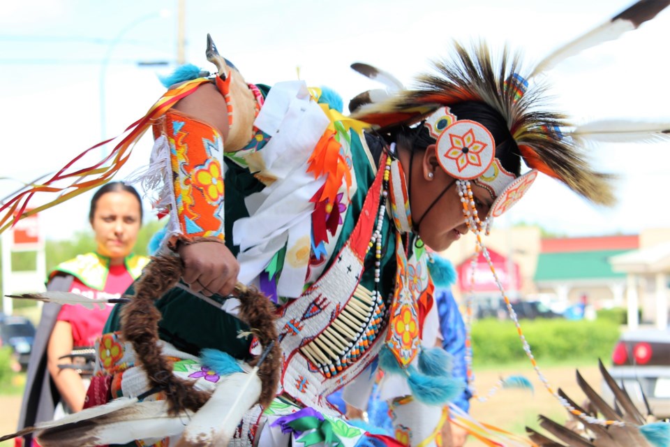 Grass Dance - Dancing Horse Troupe