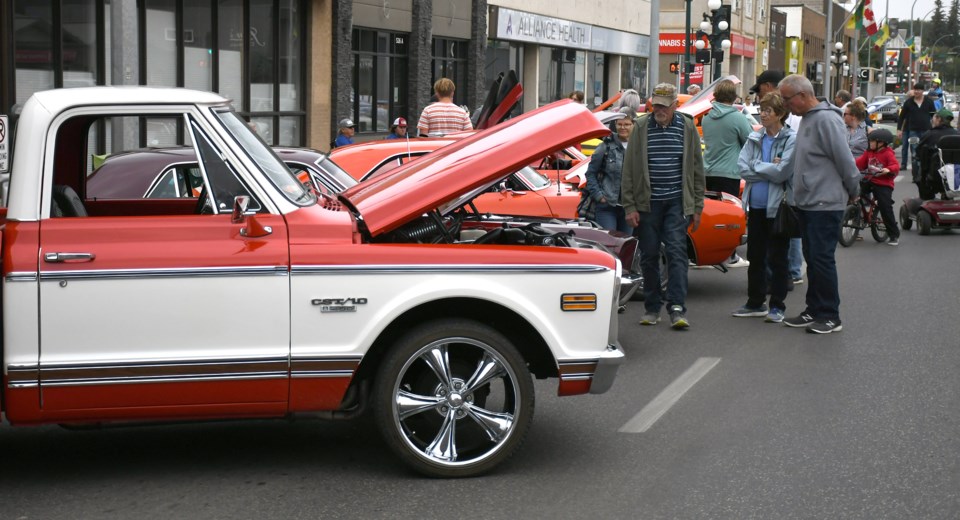 Little Chicago car show lineup 1