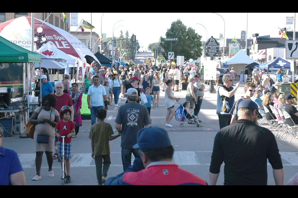 Hundreds of people took to Main Street for Sidewalk Days on Friday evening.