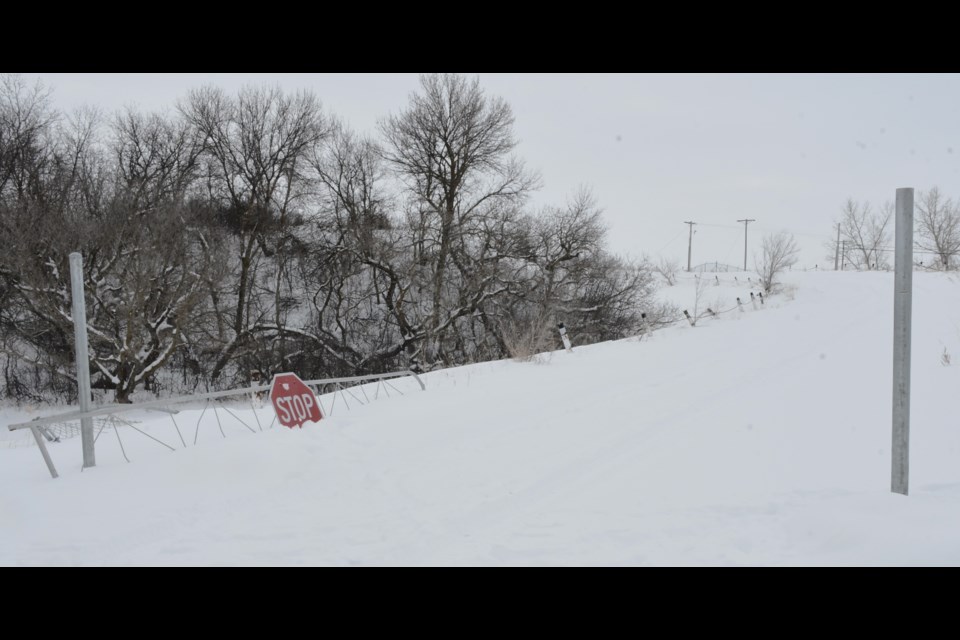 The Seventh Avenue Southwest road leads to the southwest entrance of the former Valley View Centre. Photo by Jason G. Antonio