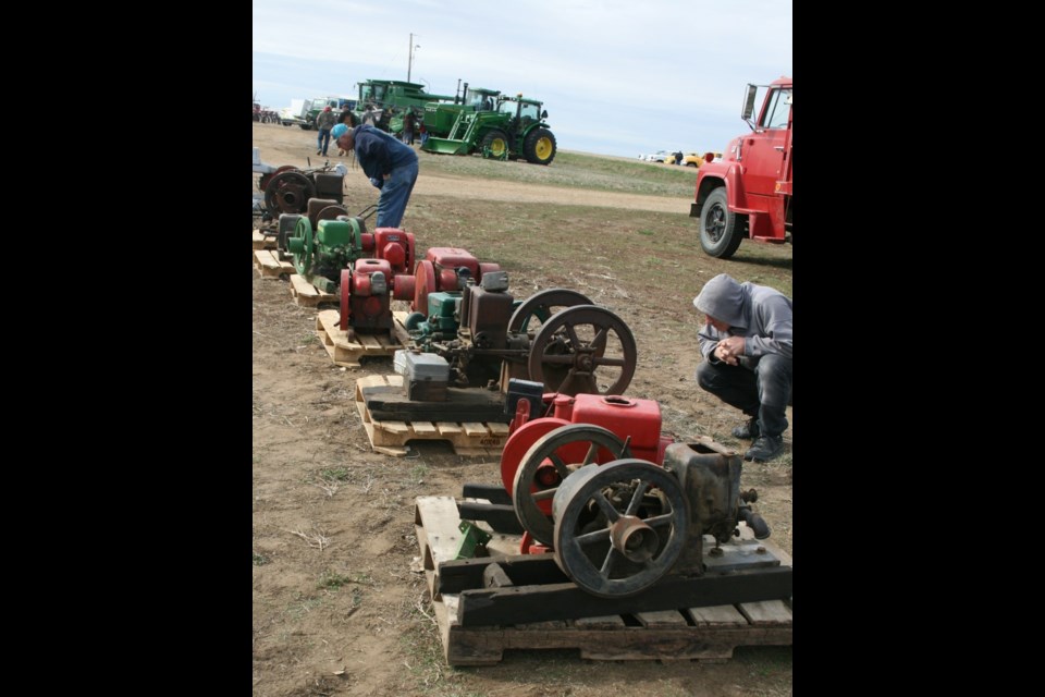 Old engines (Photo by Ron Walter)