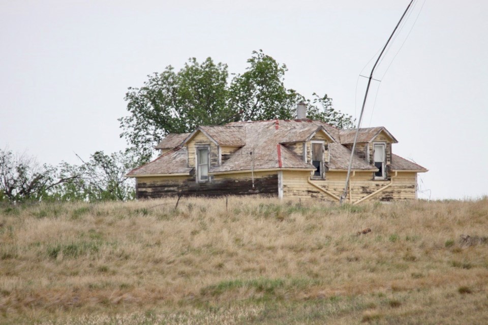 Old house (photo by Ron Walter)