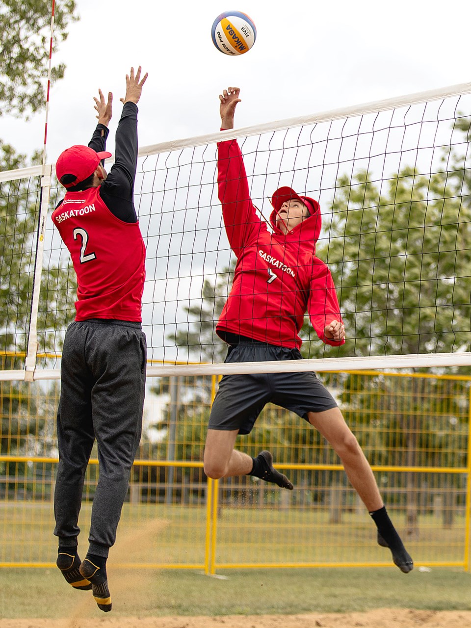 beach-volleyball-friday