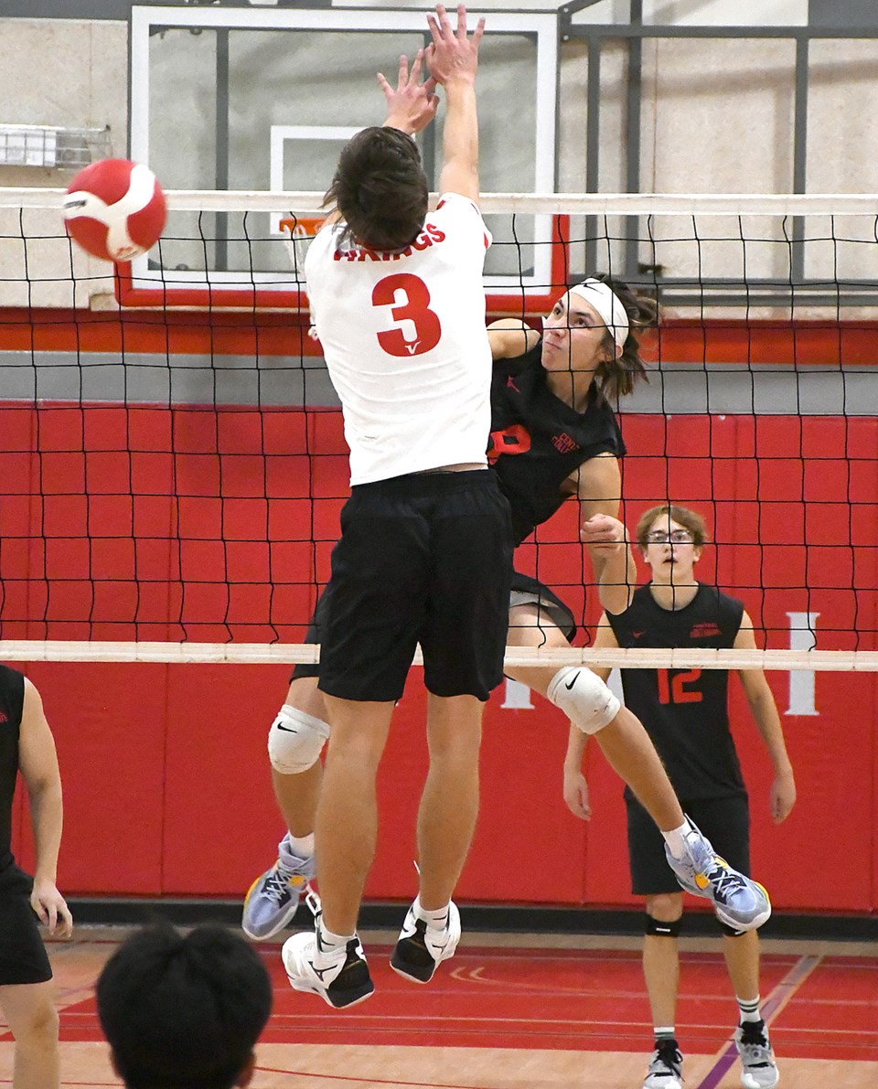 vanier-central-boys-volleyball-3