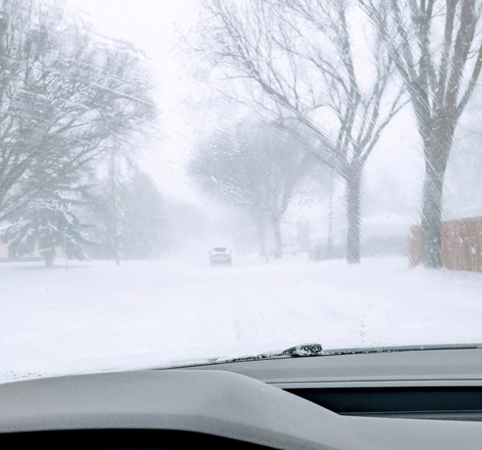 driving-through-blowing-snow-in-a-moose-jaw-winter-storm-blizzard