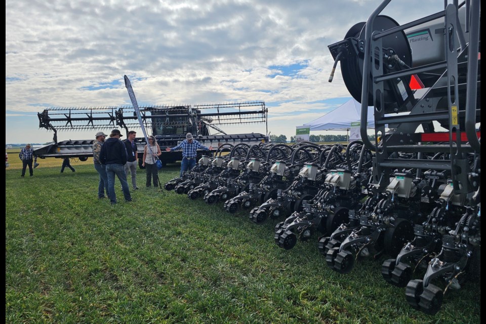 Attendees check out the latest inf farm equipment.
Photo courtesy of AgSmart