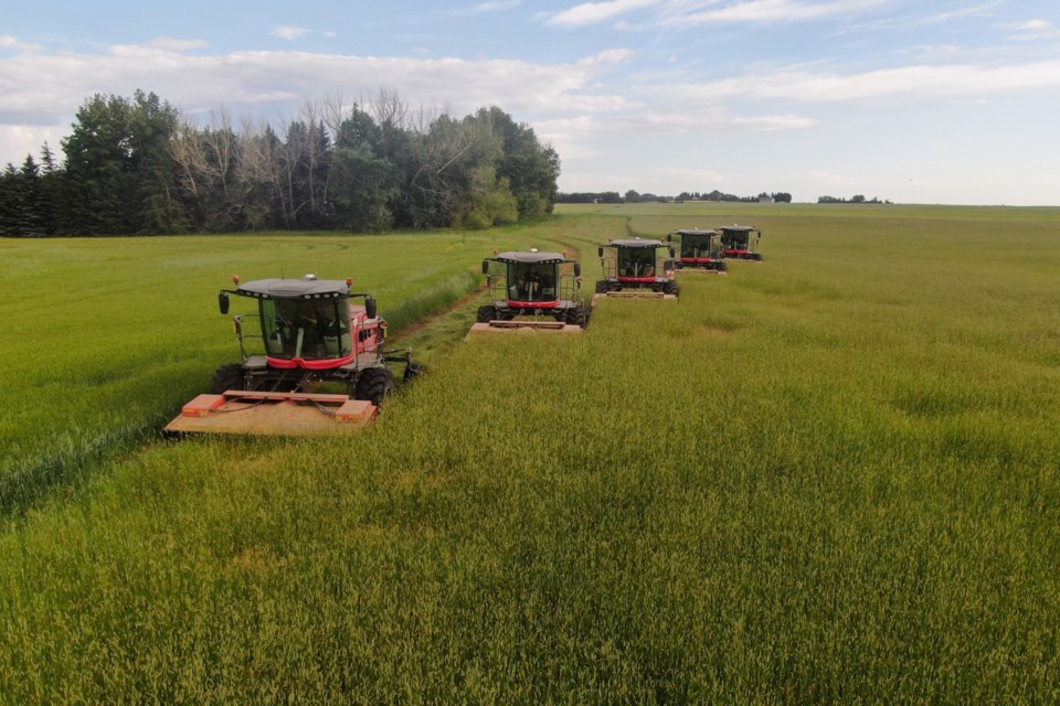 mvt-barr-ag-cutting-hay