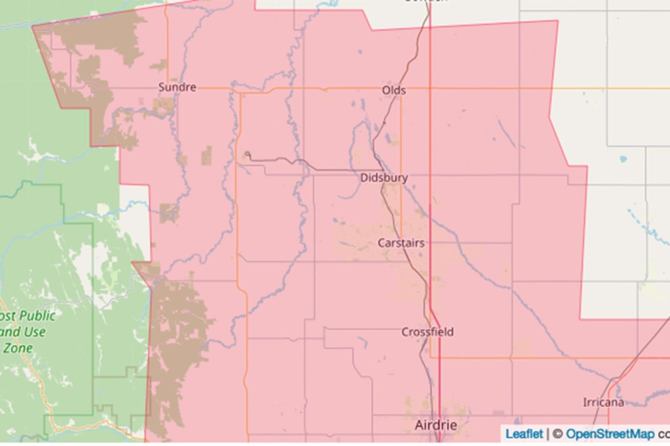 Calgary Police Service issued a dangerous person alert for Division 6 of the province, shown here in pink on a portion of the alert map.