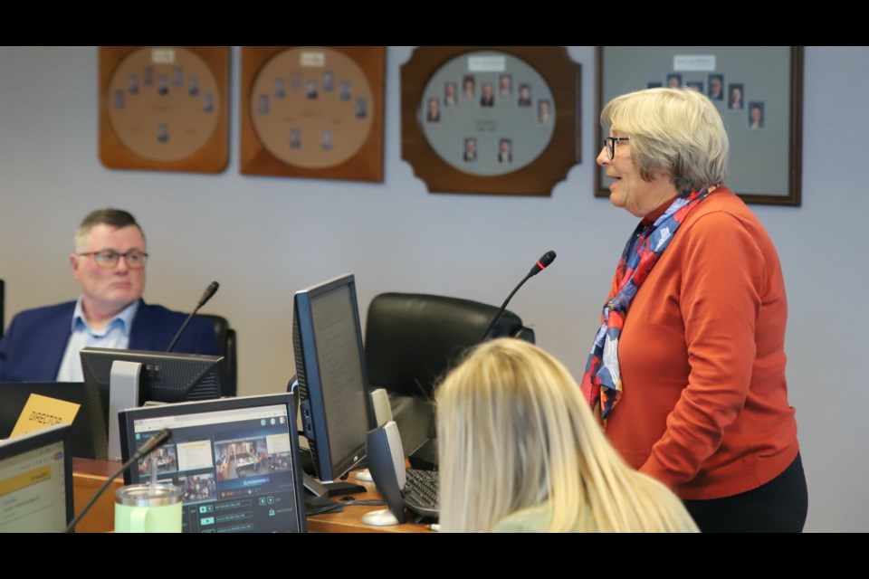 Former town councillor Mary Jane Harper speaks against a proposal to rezone a piece of property in East Olds during a public hearing in town council chambers on Oct. 15.
Doug Collie/MVP Staff