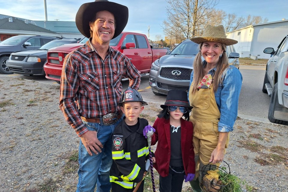 Almost 200 people including roughly 75 children dropped by the Sundre and District Museum on Saturday, Oct. 26 to enjoy some family-friendly carnival games hosted by the Sundre Municipal Library in the lead-up to Halloween. Joy Willihnganz, library manager, said approximately 2,500 pieces of candy were dolled out.
Photo courtesy of Joy Willihnganz