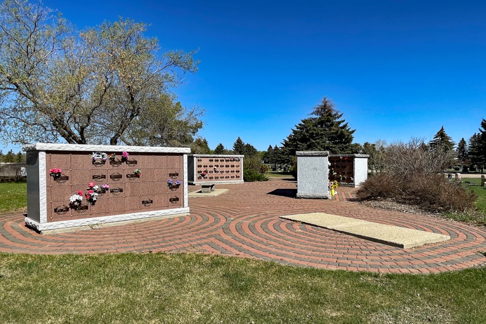 mvt-innisfail-cemetery-columbarium-2023