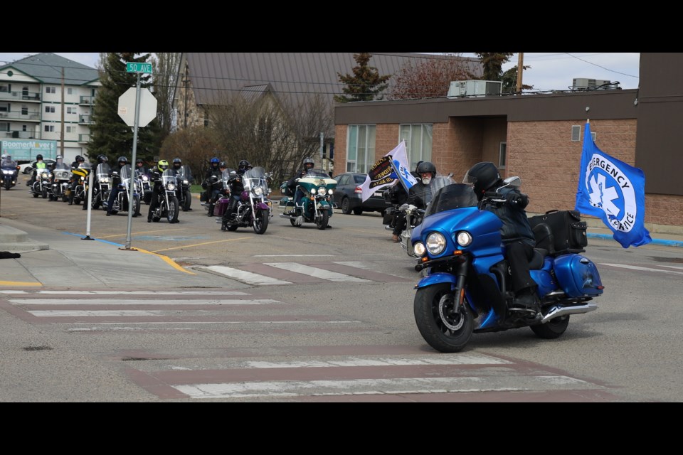 The ride to raise money for the Marc Moebis EMS Scholarship Fund begins.