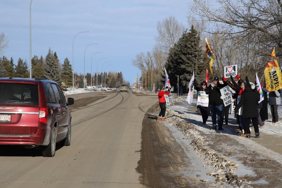 mvt-nurses-picket-olds-jan-25