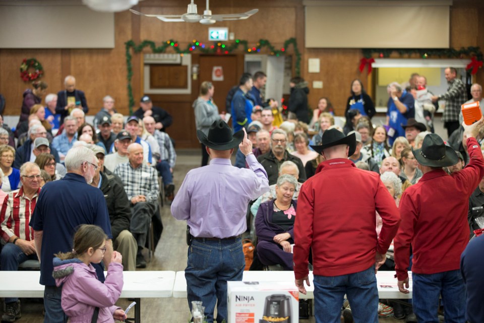 MVT olds kiwanis fall auction-4