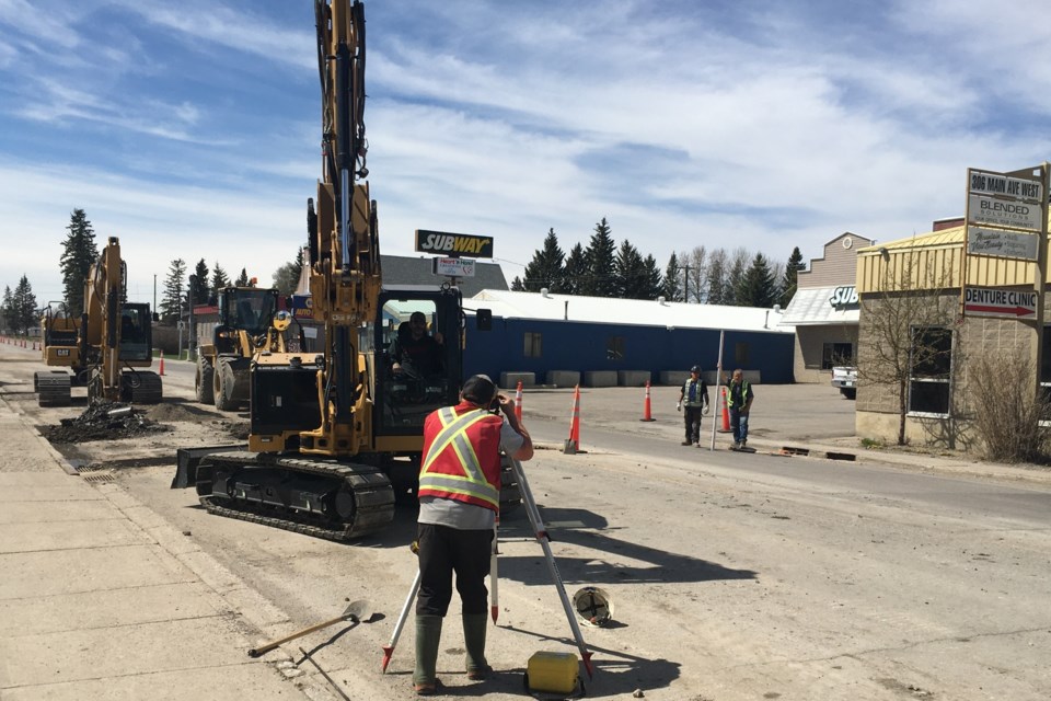 mvt-sundre-hwy-27-work