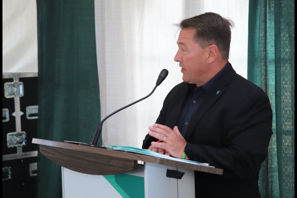 Olds College vice-president of of development Todd Ormann extoles the virtues of a partnership between the college and Farm Credit Canada July 31 during AgSmart at Olds College.
Doug Collie/MVP Staff