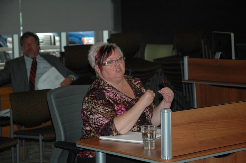 Linda Wallace speaks with councillors.