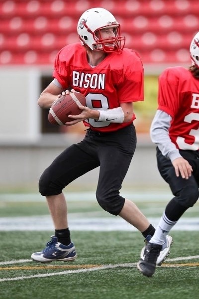 Sundre Bison Davis Neudorf runs with the ball during the team&#8217;s game at Calgary&#8217;s McMahon Stadium earlier this month.