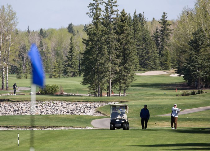 sundre golf