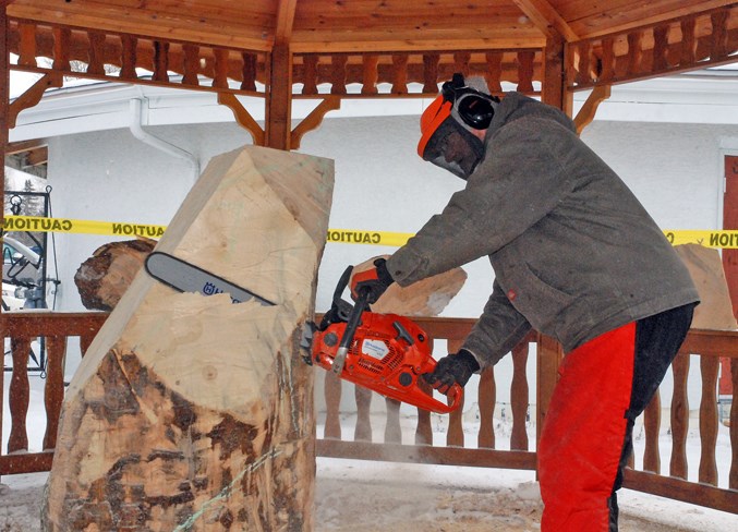 WinterFest wood carver