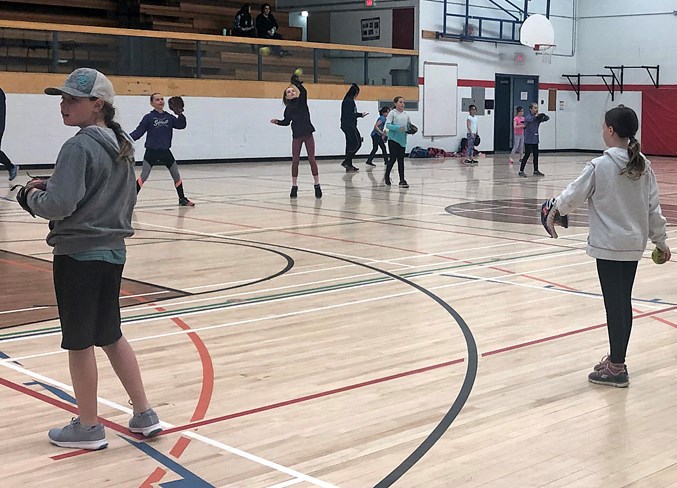  Softball Alberta coaches recently hosted a clinic for Sundre Minor Ball’s softball league at the high school’s gym. The season is expected to start in early May.