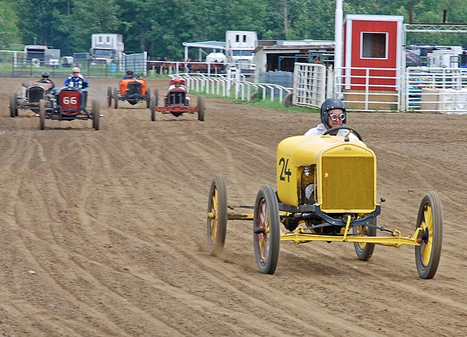  Ken Hotte, from Ardrossan, located east of Edmonton, took a substantial lead to win one of several heats.