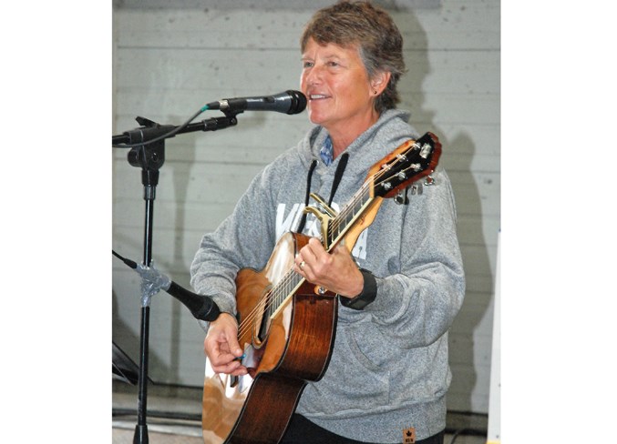  Songwriter and guitarist Diane Stefanchuk, from Bearberry, provided some live music during the event.