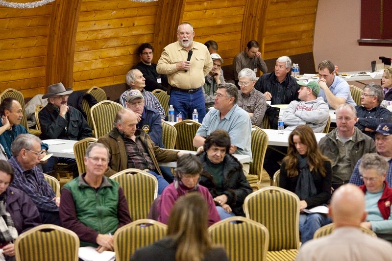 Greg Harris asks a question during Thursday&#8217;s MDP open house in Cremona. The open houses continue this week at Reed Ranch School tonight (Tuesday) and Carstairs Half