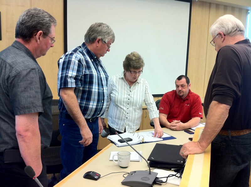 Committee members at last week&#8217;s meeting.