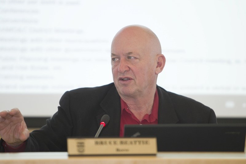 Reeve Beattie speaks at council meeting