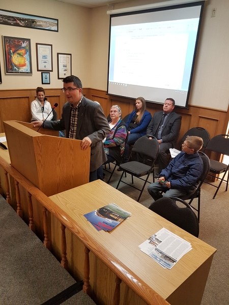 Nathan Cooper, Wildrose Olds-Didsbury-Three Hills MLA, speaks with Didsbury town councillors about the upcoming fall session of the legislature, which starts on Oct. 31.