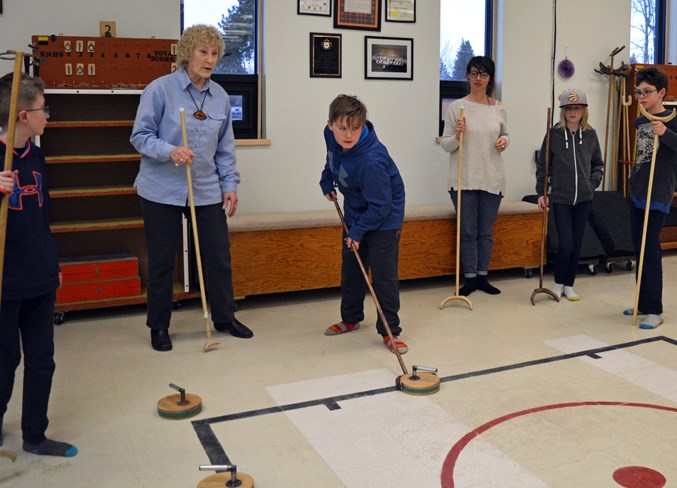 Web Floor Curling