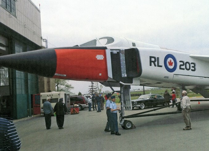 Web Avro Arrow 1