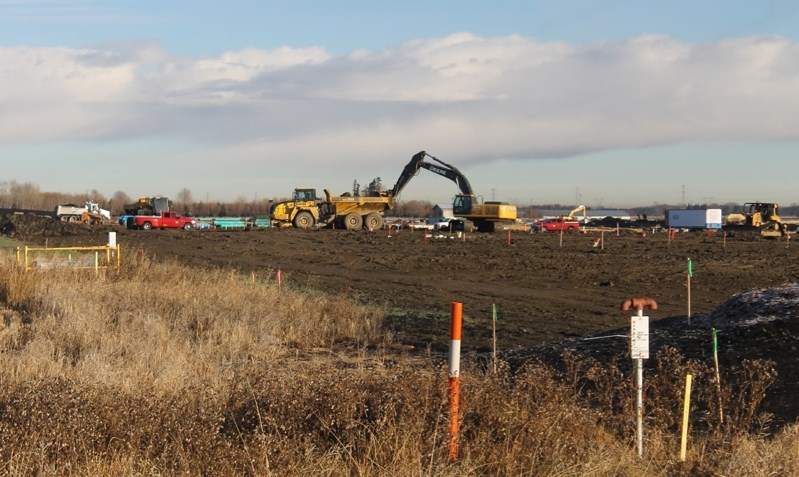 Construction on Penhold&#8217;s Oxford Landing proceeded at a breakneck pace last week during an unseasonably balmy weather break.