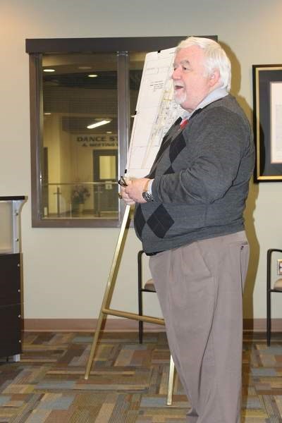 Mayor Dennis Cooper presents the proposed truck route to councillors during the Nov. 10 meeting.