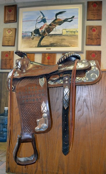 After hearing the news that his friend, American cowboy Lewis Feild was battling cancer, Duane Daines gave up his prized saddle that he won in 1978 at the rodeo in Mankota,