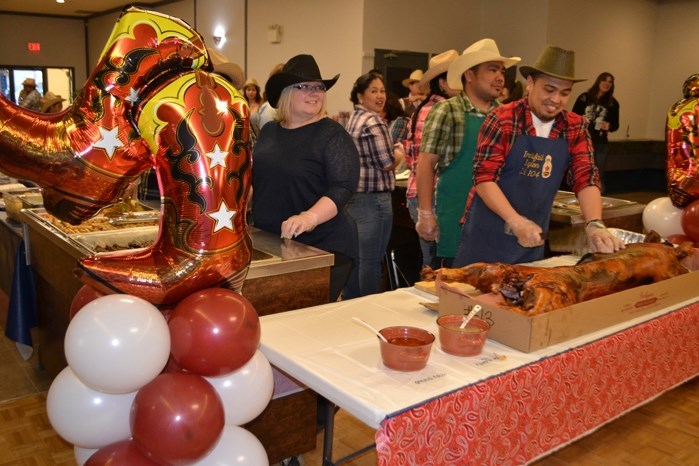 The Phil-Can Neighbourhood Association put on a spectacular dinner for the nearly 200 guests who came to support Big Brothers Big Sisters of Innisfail and the Innisfail