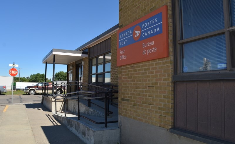 Canada Post withdrew its lockout notice so contract negotiations can continue.