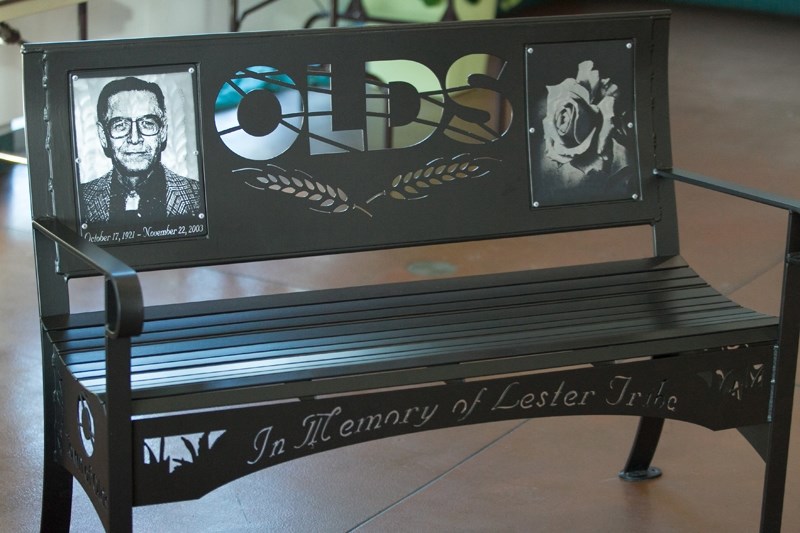 The new legacy bench installed at the Olds Aquatic Centre in memory of Lester Woodrow Tribe.