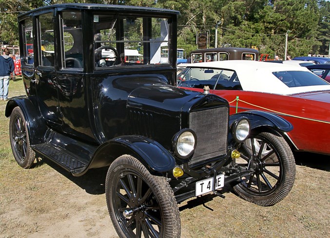 Web1927 Model T Ford-3