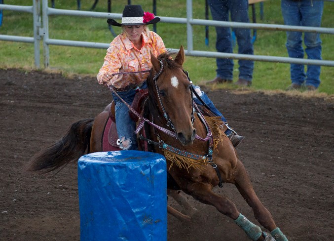 WebBowdenRodeoBarrelRace-13