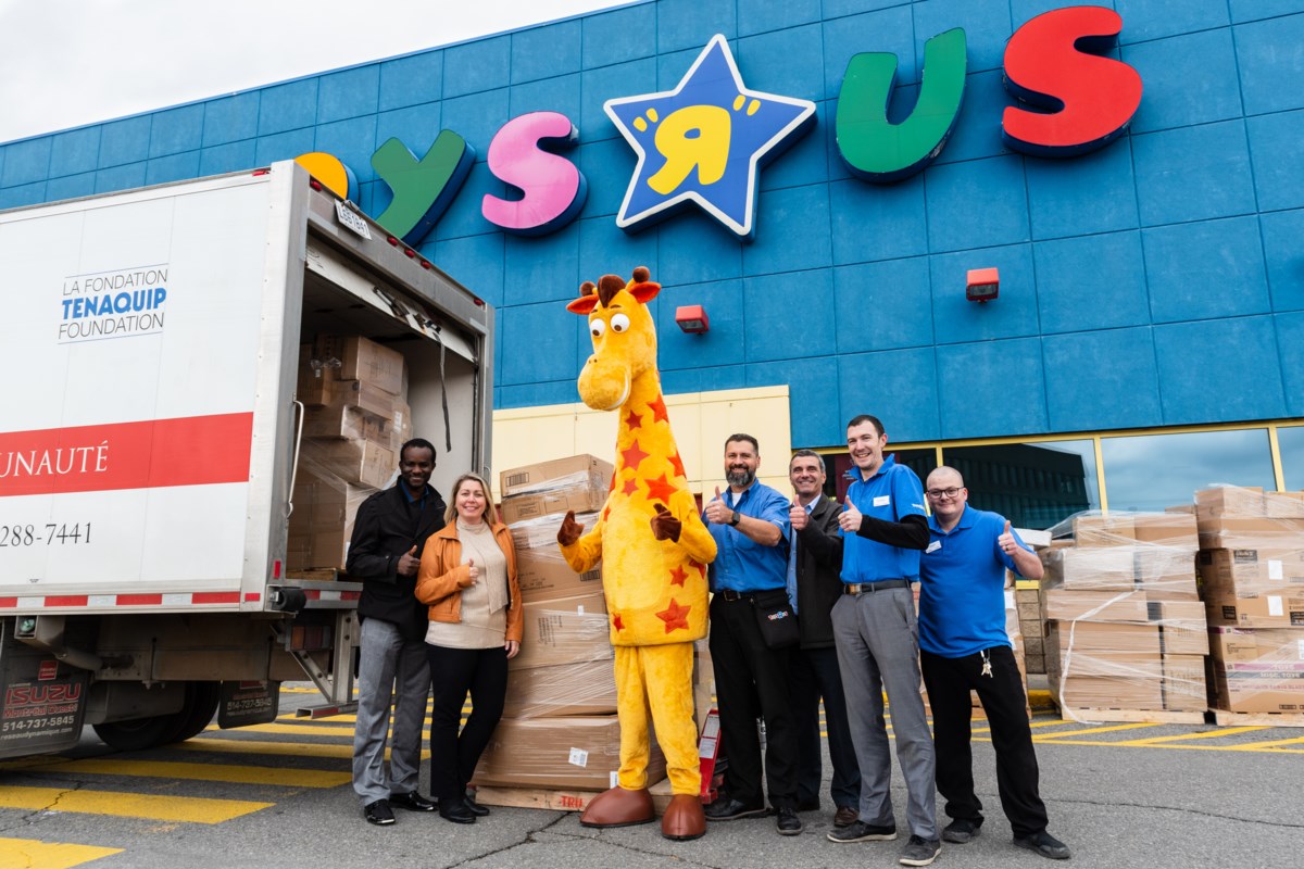Toysrus Canada Donates 700000 Toys Across The Country Bradford News