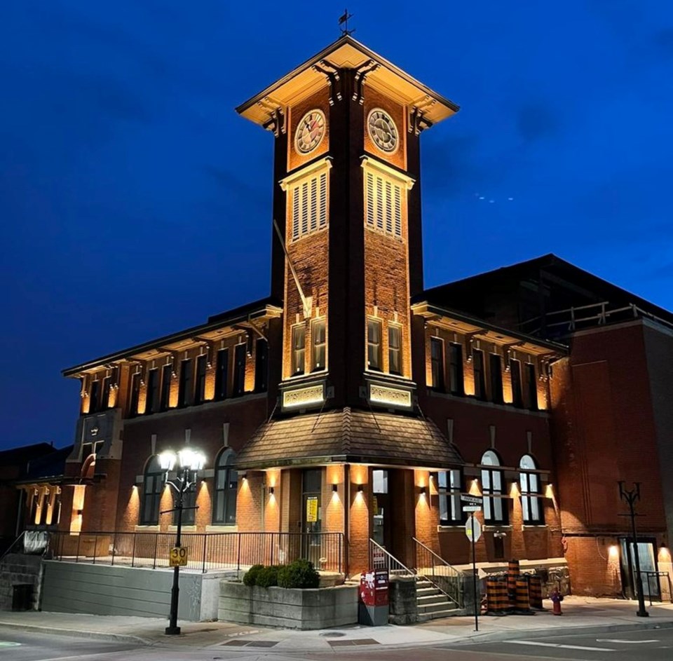 20230421-newmarket-clock-tower-lighting-jq