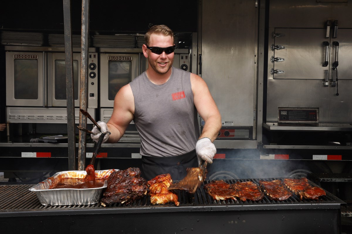 Newmarket's fired up for annual ribfest (12 photos) - Newmarket News