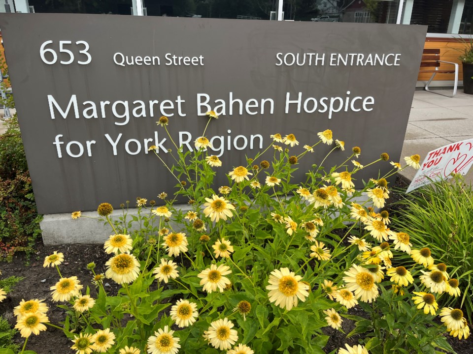 margaret-bahen-hospise-signdk