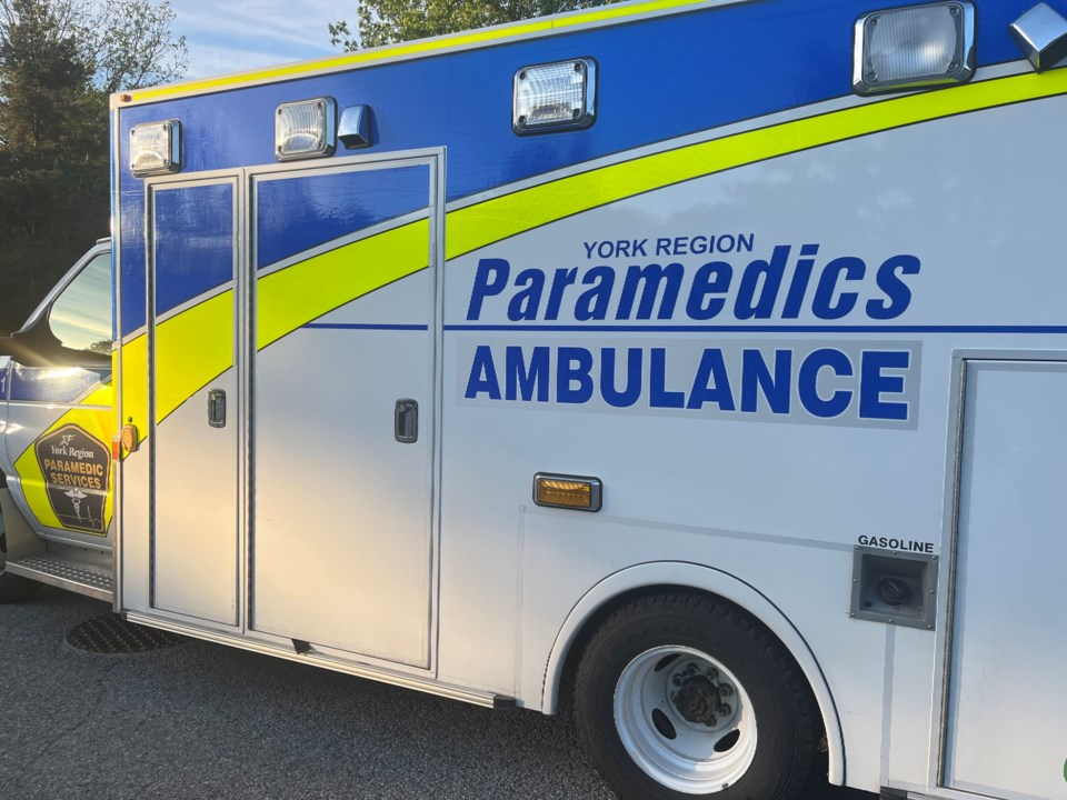 york-region-paramedics-ambulance-dk