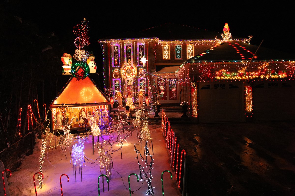 Newmarket lights up for Christmas (17 photos) Newmarket News